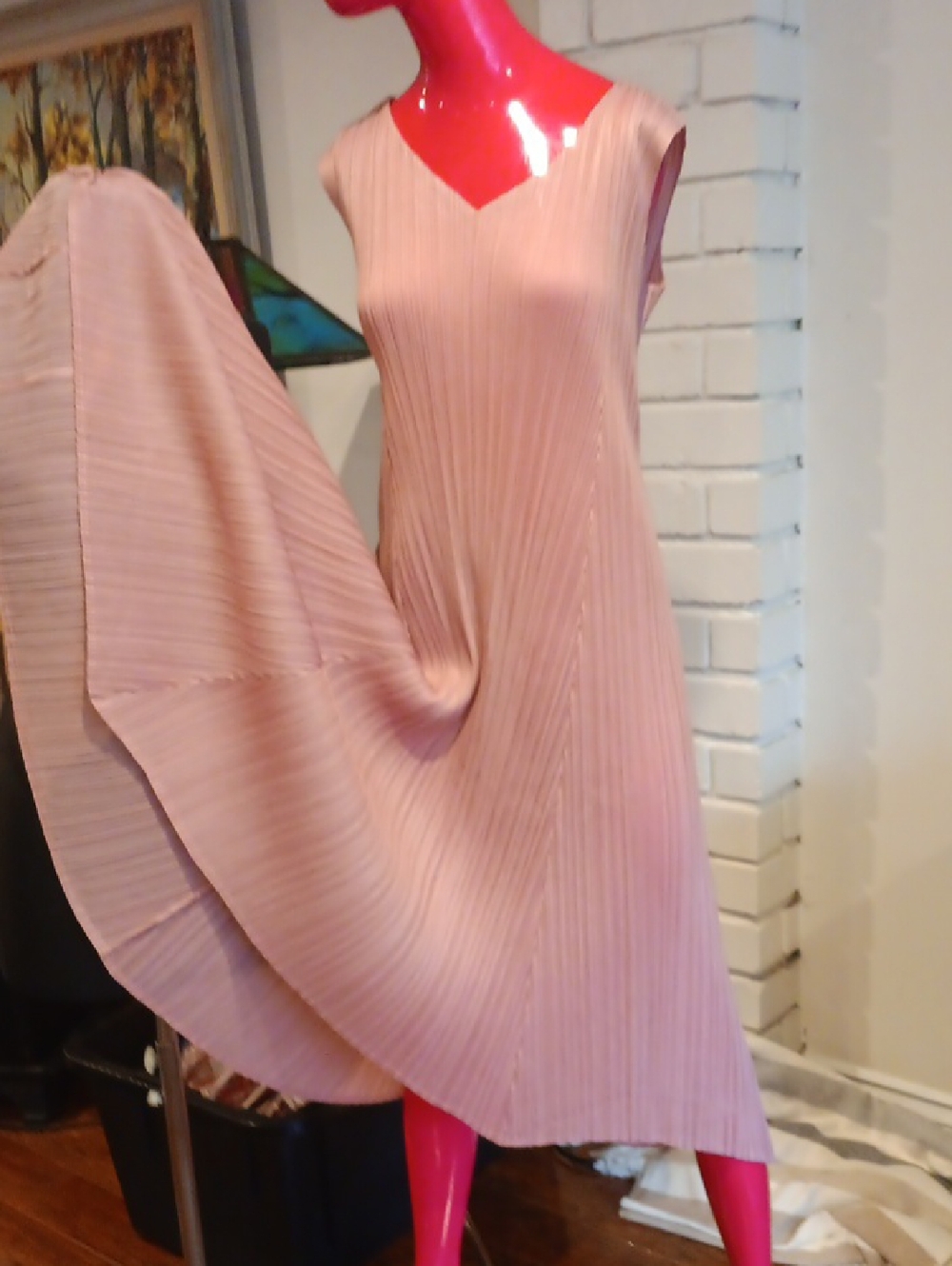 Sleeveless Pleated Midi Bounce Dress in Dusty Rose